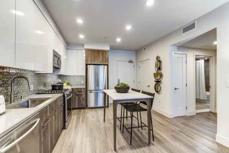 Rent upscale apartments in Mountain View with stunning views and amenities