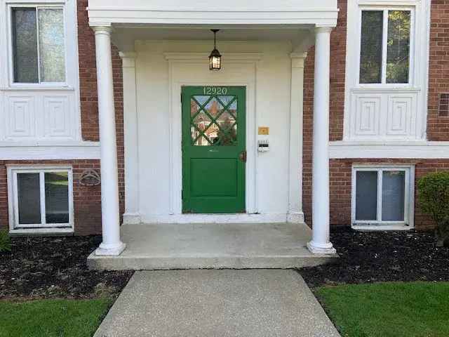 Rent Apartments in Shaker Heights with Garden Style Suites