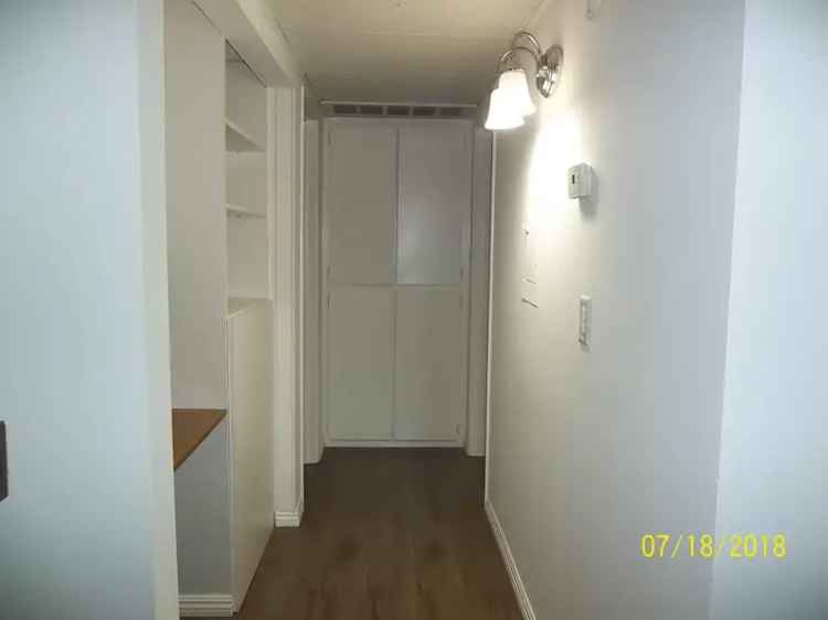 Rent Apartment Unit in Long Beach with Modern Amenities and Pool