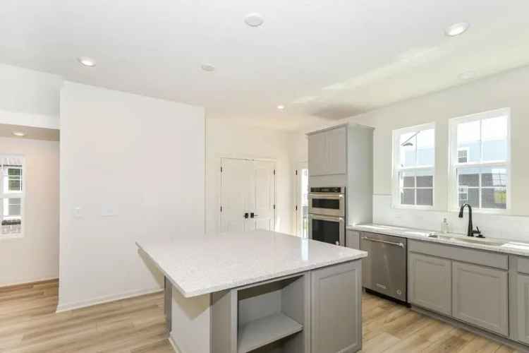 Rent End Unit Townhome with Gourmet Kitchen and Deck in Carmel Schools