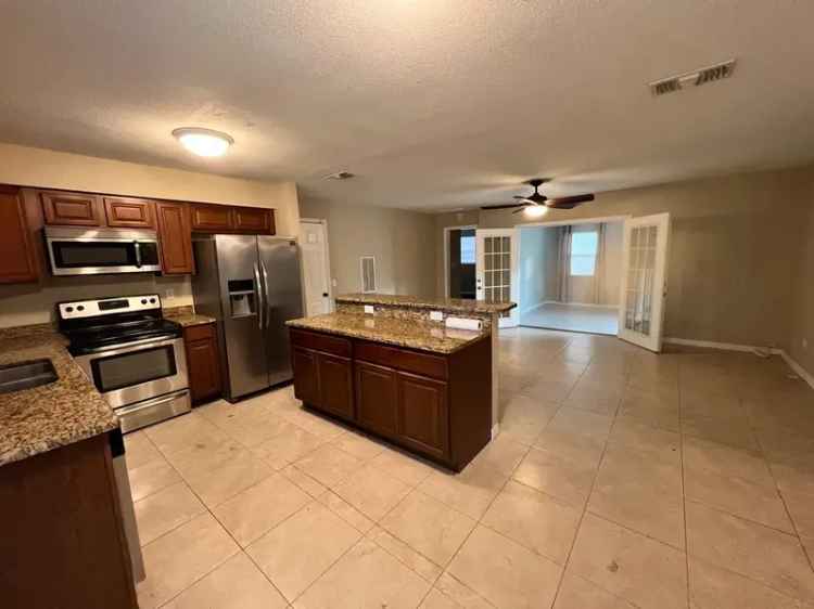 Rent Beautifully Maintained 4 Bedroom Home in Pinellas County