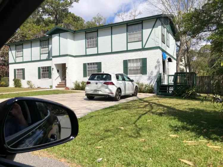 Rent Apartment Unit in Jacksonville Near Park and River