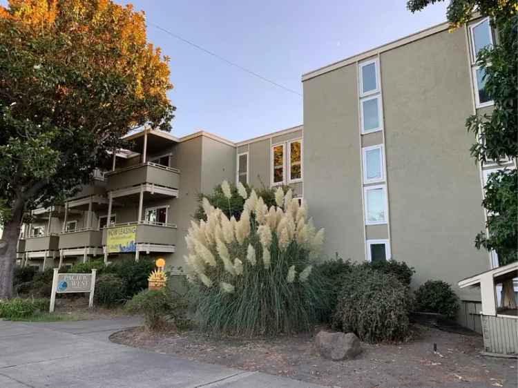 Rent Cozy Apartment with Granite Counters near Lake Merritt Oakland