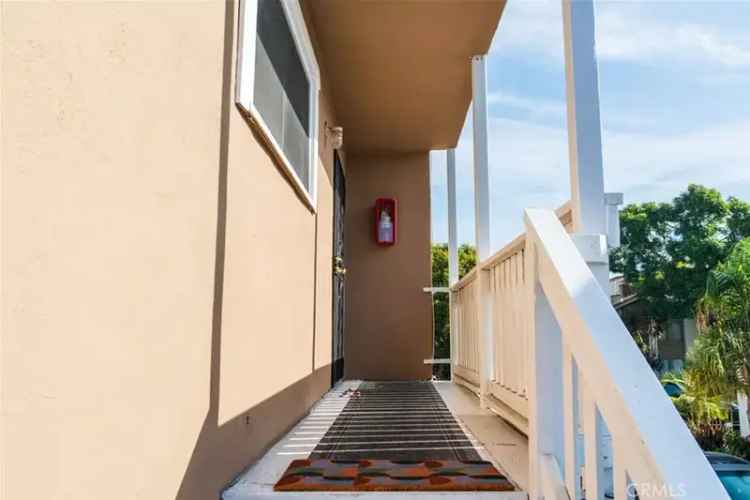 Investment opportunity buy four unit property in Long Beach with parking