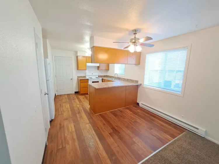 Rent Apartments in Island Park with Spacious Floor Plans and Convenient Access