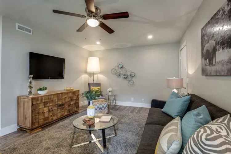 Rent Apartments in Franklin with Pool and Modern Features