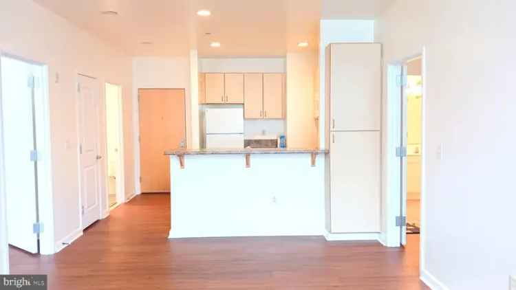 Rent Fabulous 1 Bedroom Apartment Unit in Pearl Condominium