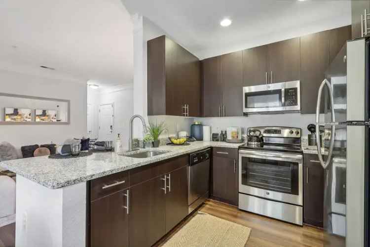 Rent Newly Renovated Apartments in Fairfax VA with Modern Amenities