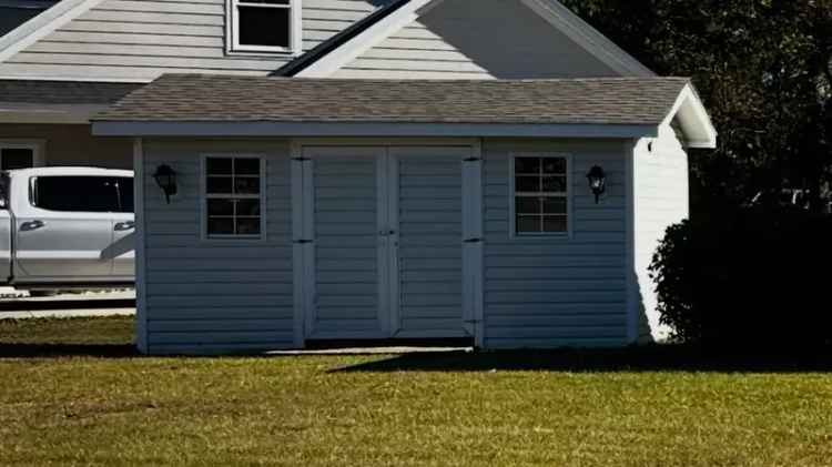 Rent 3 Bedroom 2 Bath Home in Myrtle Beach SC with Workshop and Fenced Yard