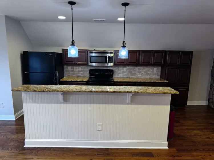 Rent Spacious Loft Apartment in Waxhaw with Country Views