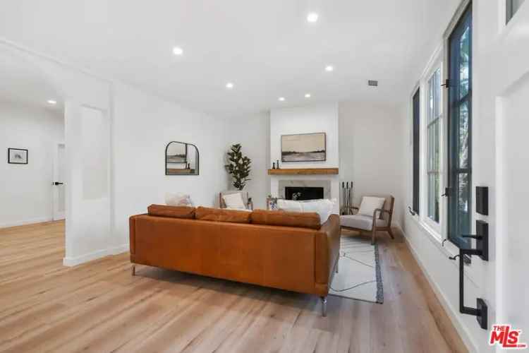 House For Sale in 138, North La Jolla Avenue, Los Angeles, California