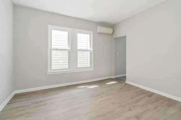 Rent Renovated Apartment Unit in North Newark with Spacious Living Room