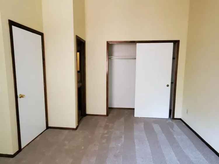 Rent Apartment Unit Well Maintained Condo Prime Location for Work Living