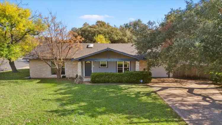 Charming home for sale in Northwest Austin with private yard and garage