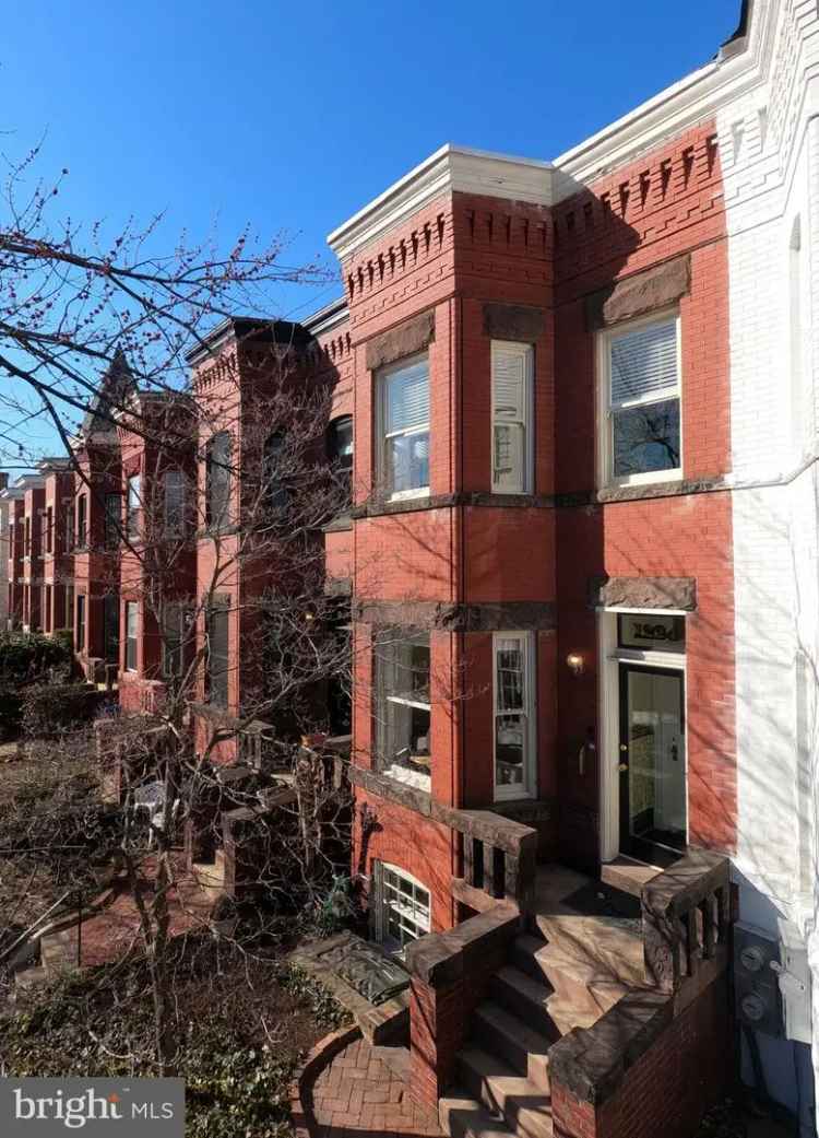 House For Sale in 1224, Independence Avenue Southeast, Washington, District of Columbia