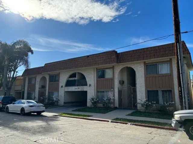 House For Sale in 1416, North Spurgeon Street, Santa Ana, California