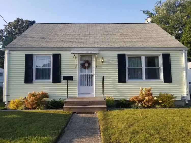 Rent Charming Single Family Home in Pine Crest Darlington with Yard