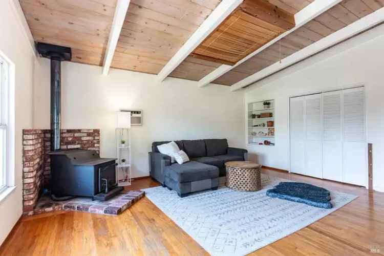 House For Sale in 326, Jesse Street, Sebastopol, California