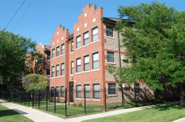 Rent Apartments in Chicago's North Washington Park with Income Restrictions