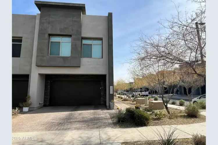 Buy Townhome in North Phoenix with Modern Features and Private Courtyard