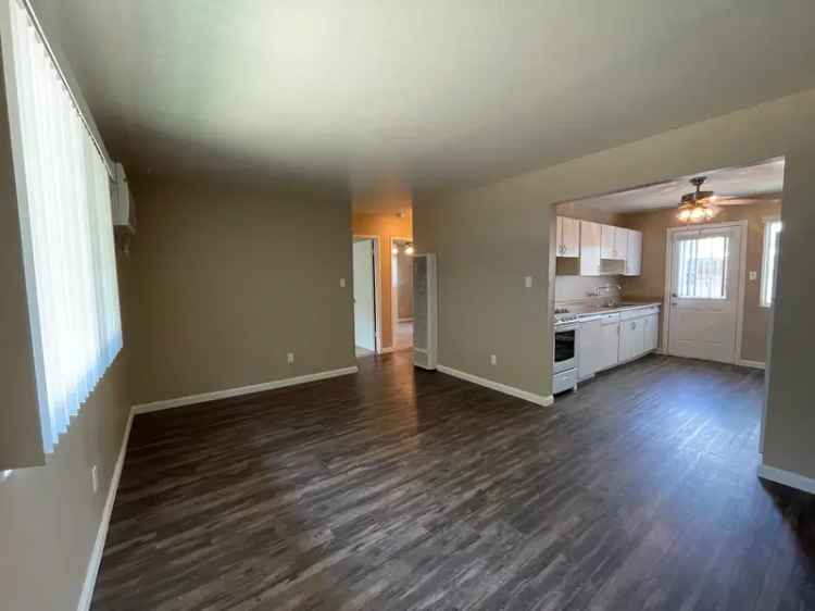 Rent Apartment at The Cottages at Folsom with Private Backyard and Modern Features