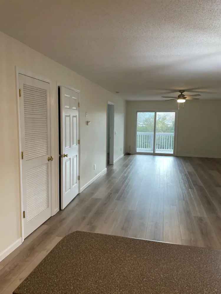 Luxury Condo for Rent in Clearwater Place with Community Amenities