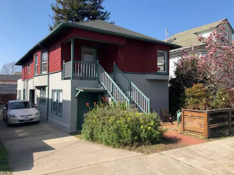 Rent Apartment Unit in Berkeley with Modern Features and Outdoor Spaces