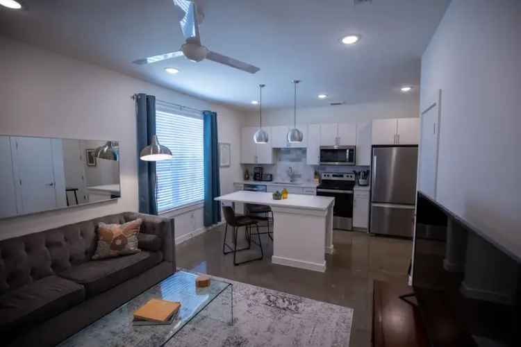 Rent Boutique Apartments in Bishop Arts with High-End Finishes