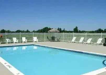 Rent Apartments at Quail Ridge Near Davison with Sparkling Pool and Amenities