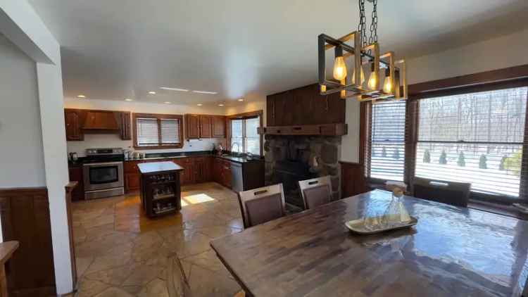 Rustic home for rent in Amity School District with modern features