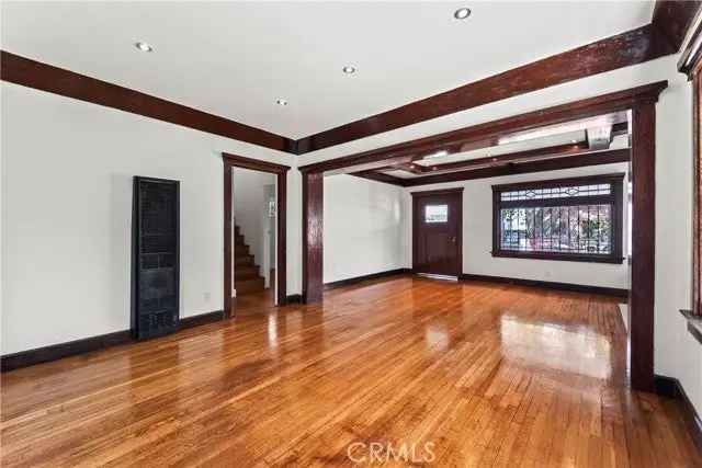 House For Sale in 1732, West 45th Street, Los Angeles, California