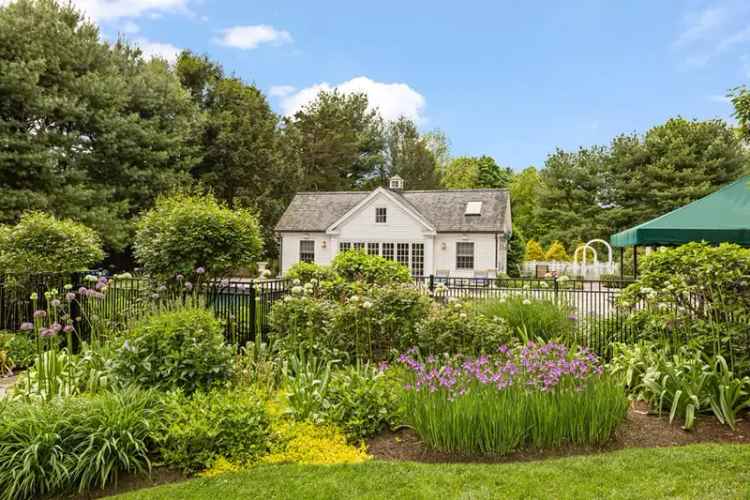 Rent 1940s estate in Connecticut with luxurious features and gardens