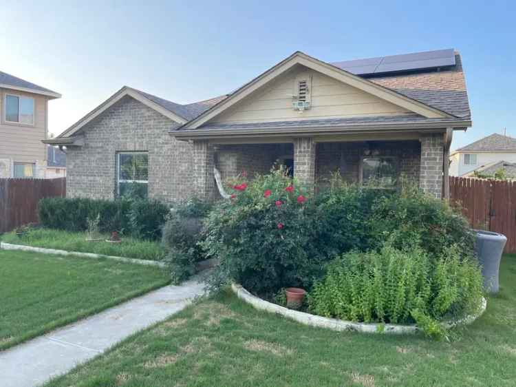 Rent Home in Round Rock TX with Solar Panels and Modern Features