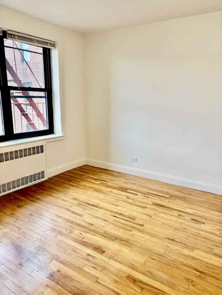 Rent 1 Bedroom Apartment in Prime Location with Great Amenities