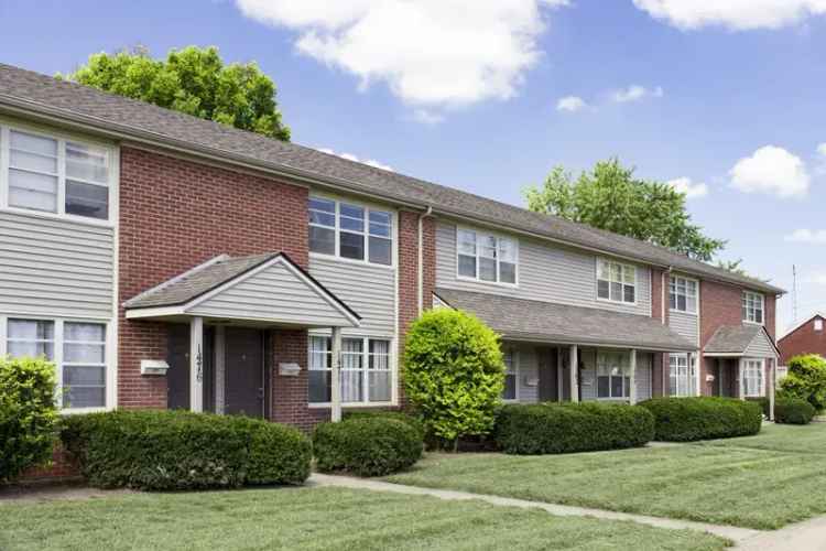 Rent Townhomes in Columbus with Pool and Fitness Center