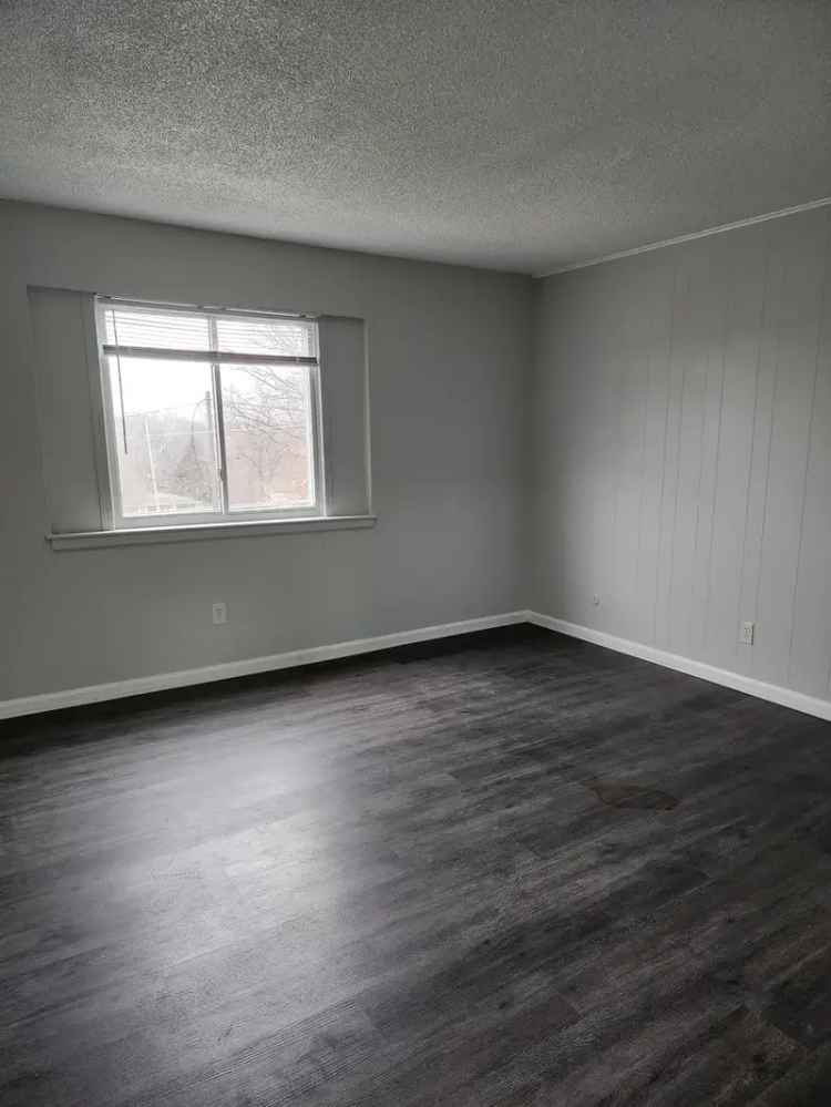 Rent 2-Bedroom Apartment in Kansas City KS with Central Air Conditioning