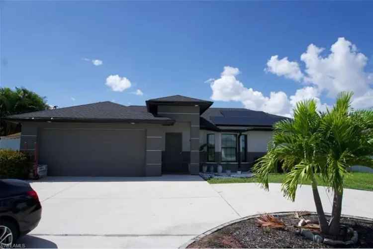 Buy Modern 3 Bedroom House in Cape Coral with Solar Panels