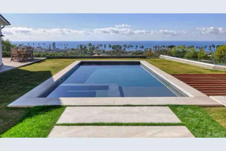 Luxury buy coastal home with panoramic ocean views in Upper Hermosa