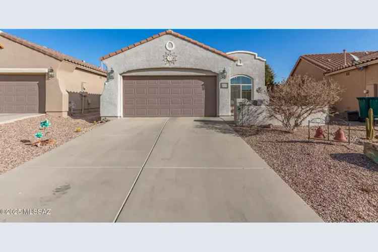 Rent Stunning Home with Backyard Oasis in Sonora Del Webb