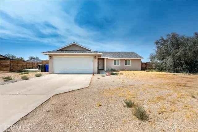 House For Sale in 13286, Topock Road, Apple Valley, California