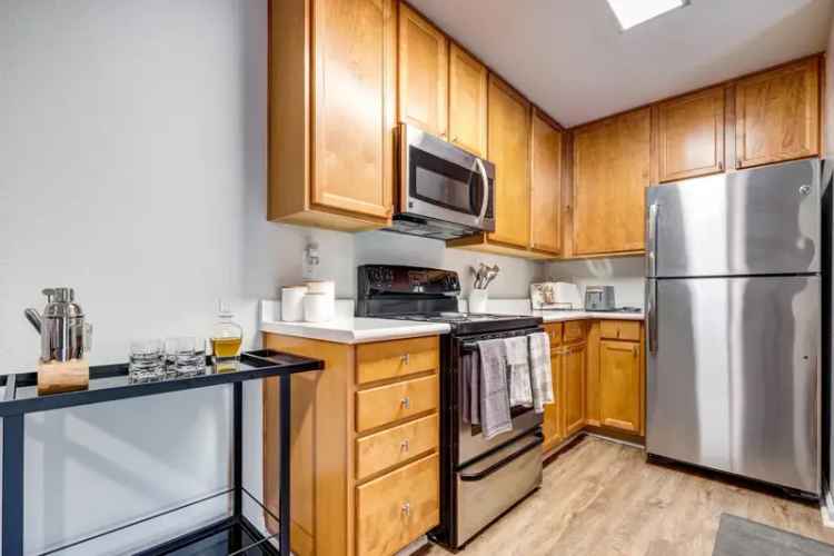 Rent Apartments in Pleasanton with Resort Style Amenities and Easy Commute