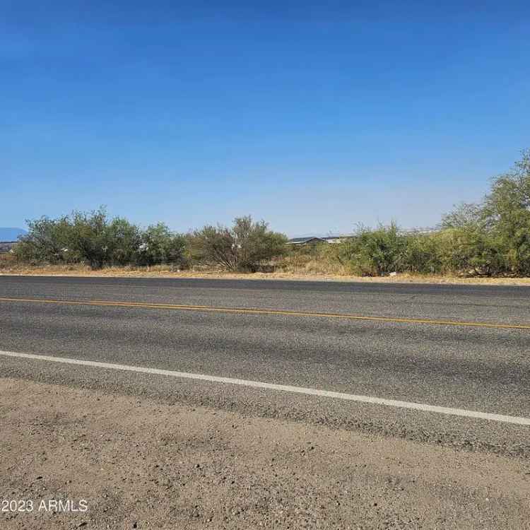 Buy Land Commercial Parcel in Camp Verde with Excellent Exposure