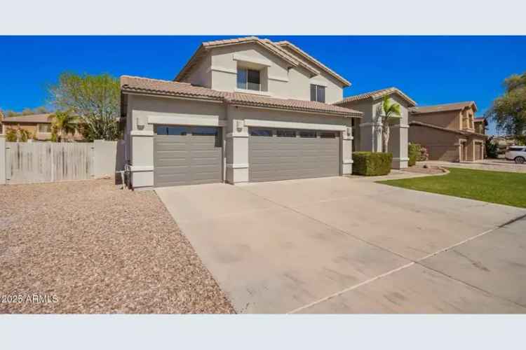 Buy House in Gilbert with Pool, 4 Bedrooms, 3 Bathrooms