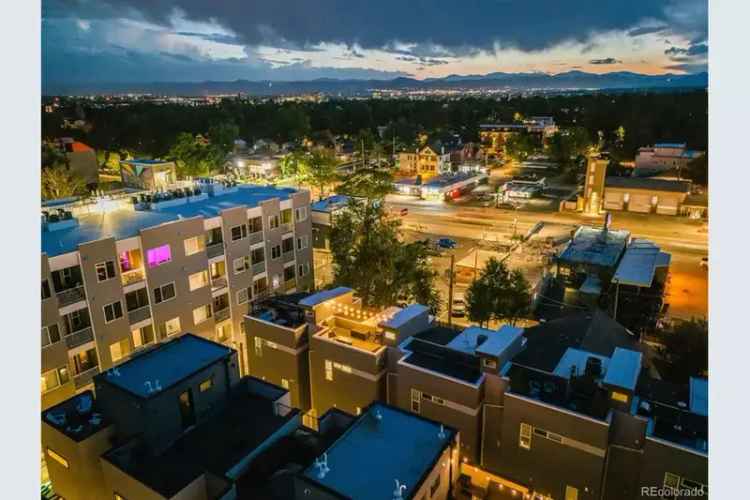 Modern townhome buy in Jefferson Park with city and mountain views