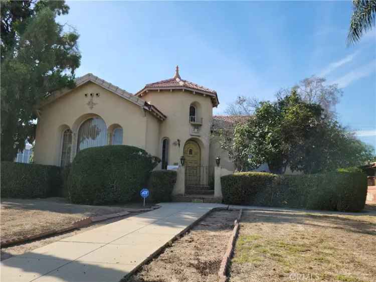 House For Sale in 3805, Linden Avenue, Long Beach, California