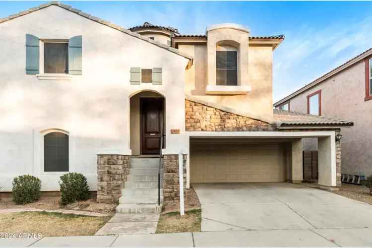 Buy Home in the Willows Community with 3 Bedrooms Near San Tan Village