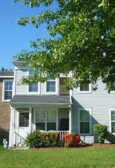 Rent Elderly Apartments in Bryans Road MD with Outdoor Amenities