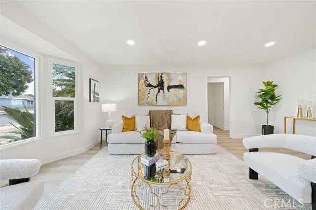 House For Sale in 632, West Amerige Avenue, Fullerton, California