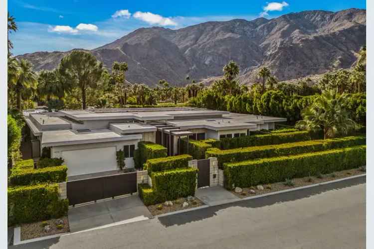 Luxury buy modern masterpiece house in Palm Springs with stunning features