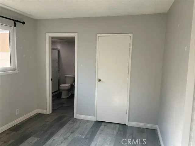 House For Sale in 11342, 215th Street, Lakewood, California